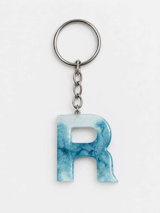 Porte-clés en résine fait main avec lettre de l'alphabet, porte-clés personnalisé avec initiale et design coloré, breloque de sac personnalisée et élégante - Product Image 4