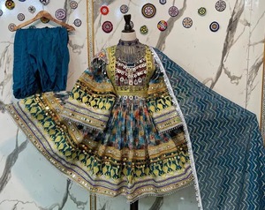 Vestido de novia verde largo estilo tren, estilo afgano Kuchi, con bordados elaborados, largo hasta la rodilla, manga larga, para mujer, informal - Product Image 6