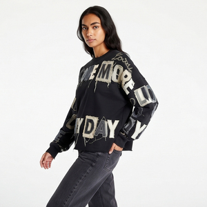 Sweat-shirt oversize pour femme en polaire respirant avec imprimé lettres appliquées, col rond, manches longues et broderie effet vieilli - Product Image 4