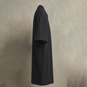 T-shirts noirs pour hommes personnalisés avec logo imprimé réfléchissant, séchage rapide, col rond, tissu respirant et confortable pour le streetwear - Product Image 3