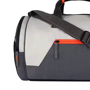 Sac de sport imperméable en gros avec logo personnalisé, sac de fitness, sac de voyage week-end pour hommes et femmes - Product Image 3