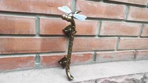 Manija de hierro forjado pintada resistente al óxido con diseño de libélula para puerta, herraje para valla, fácil instalación, detalles decorativos tallados - Product Image 5