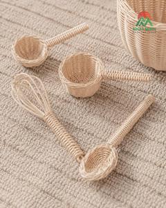 Ensemble de jouets de cuisine en rotin Nhat Minh pour enfants, outils de pâtisserie faits à la main avec bol, tasses à mesurer, cuillère, fouet, unisexe, 2-4 ans - Product Image 4