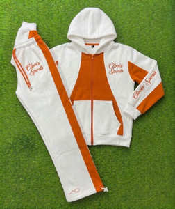 ชุดวอร์ม CLOVIX SPORTS สำหรับผู้ชาย สไตล์สตรีทแวร์ เสื้อแจ็คเก็ตน้ำหนักเบาและกางเกงขาสั้น ชุดลำลองแบบมีซิป ชุดกีฬา ส่งตรงจากโรงงาน - Product Image 1