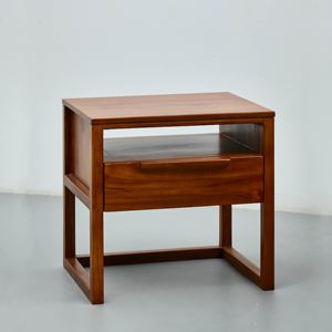 Mesa de Noche Moderna y Elegante de Madera de Teca Indonesia con un Cajón de Almacenamiento y un Compartimento Abierto para un Dormitorio Minimalista - Product Image 1