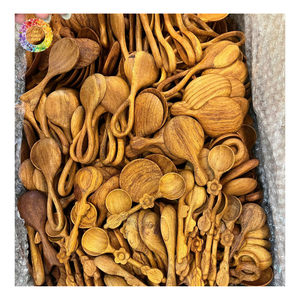 Ensemble de cuillères en bois en forme de cœur faites à la main pour la décoration de la cuisine, cuillères en bois durables et écologiques sculptées à la main de style zen asiatique - Product Image 3