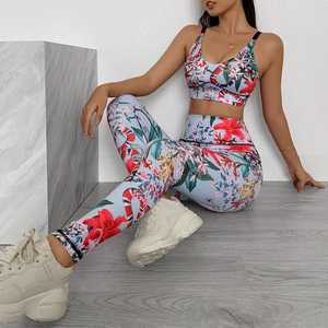 Ensemble de yoga imprimé floral pour femme, 2 pièces, leggings taille haute, débardeur court dos nageur à col en V profond, extensible dans les quatre sens, en Spandex et Polyester - Product Image 5