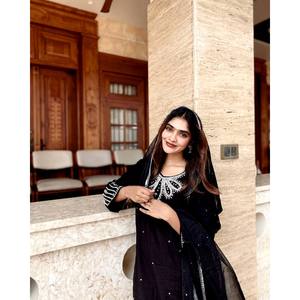 Conjunto de Diseñador con Top y Pantalón con Dupatta para Fiestas, Talla XL - Product Image 5