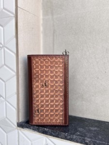 Cartera Larga de Cuero Genuino Hecha a Mano para Hombre, con Grabado Artesanal, en Oferta, Elegante y Moderna, Color Marrón, Porta Dinero, Regalo para Él - Product Image 5