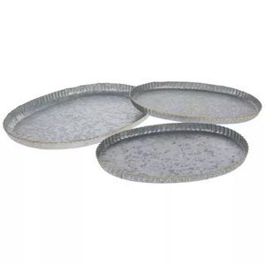 Bandeja Rectangular de Metal Galvanizado con Diseño de Casa Navideña y Asas Recortadas para Servir Alimentos - Product Image 3