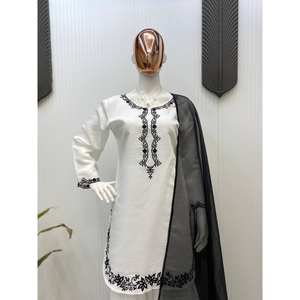 Conjunto elegante de parte superior e inferior para mujer con Dupatta para fiestas - Product Image 2