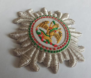 Meilleurs badges de blazer multifonctionnels en tissu toile brodés à la main en 3D avec logo personnalisé de qualité supérieure, épingles de sûreté, couleurs personnalisées - Product Image 6