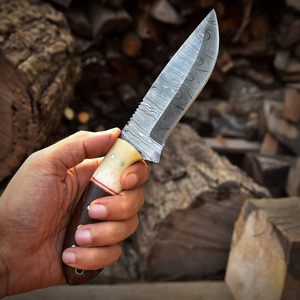 Cuchillo de Desollar de Acero de Damasco Hecho a Mano, Mango de Madera y Hueso con Funda de Cuero, para Caza, Camping, EDC, Hoja Fija para Exteriores - Product Image 5