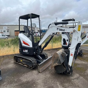 Mini-excavatrice Bobcat E26 haut de gamme avec design compact, système hydraulique puissant et performances fiables pour la construction - Product Image 3