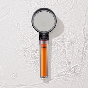 VITAISLAND PLUS 2.0 Pommeau de Douche Vitaminé avec Recharge (2 pièces) – Élimine le Chlore, Améliore l'Hydratation de la Peau - Product Image 3