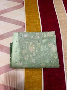 Sari en viscose traditionnel Green Garden Royale pour femmes - Vêtement de soirée d'hiver - Product Image 5