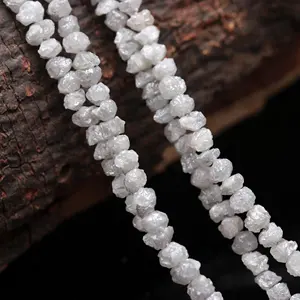 Perline di diamanti grezzi bianchi 3.5-4.5mm di diamanti grezzi non tagliati per creare perline per il commercio all'ingrosso senza conflitti a basso prezzo