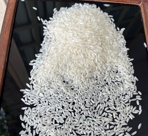 Arroz Blanco de Grano Largo Premium Riceland, Textura Ligera y Seca, Ideal para Comidas Diarias, Catering y Servicios de Alimentos, Alta Calidad - Product Image 2