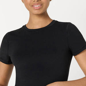 T-shirts courts personnalisés pour femmes, noirs unis, protection solaire, anti-transpiration, matière texturée douce, respirante, pour la gym - Product Image 5