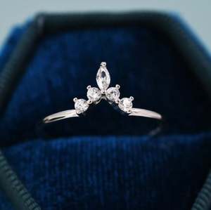 Bague en pierre de lune et bague-tiara en argent sterling, bague Aurora minimaliste - Product Image 3