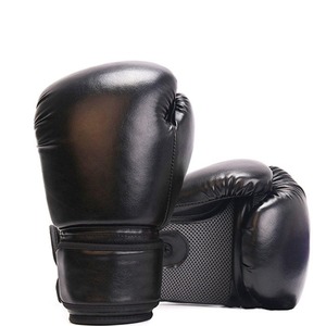 Gants de boxe en cuir noir de haute qualité avec fermeture Velcro, design en maille respirante pour adultes, équipement d'entraînement et de sparring - Product Image 1