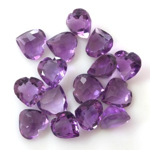 Piedra preciosa de amatista natural facetada con corte en forma de corazón de 8 mm, piedra de amatista calibrada para la fabricación de joyas, venta al por mayor de piedras preciosas a granel. - Product Image 5