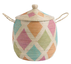 ตะกร้าสานจากหญ้าทะเลทรงกลมสุดหรูของ Claire รุ่น DOAN KET 1 พร้อมฝาปิดและหูหิ้ว เป็นมิตรกับสิ่งแวดล้อมและใช้งานได้หลากหลาย - Product Image 3