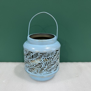 Lanterne en fer bleue avec motif de feuilles, décoration d'intérieur, porte-bougie - Product Image 4