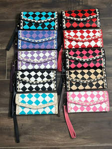 Portefeuille long en cuir travaillé à carreaux rouges et blancs tendance pour femme, porte-cartes et porte-billets en cuir de style western avec dragonne, pochette à main - Product Image 4