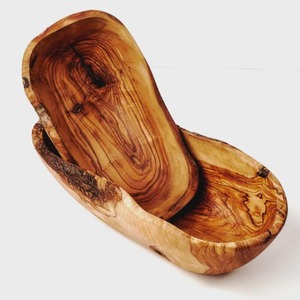 Grand saladier rustique en bois d'olivier avec bord naturel, différentes tailles, sculpté à la main, bol à fruits, fabriqué en Allemagne. - Product Image 6
