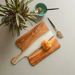 Tabla de Cortar de Madera y Resina Contemporánea, Tabla de Cocina Elegante para Cortar y Servir Alimentos - Product Image 6