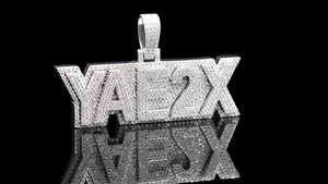 Colgante de Lujo Personalizado para Hombre, Diseño Diamante Escarchado Ice Monarch Prime, Chapado en Oro, Estilo Hip Hop - Product Image 2