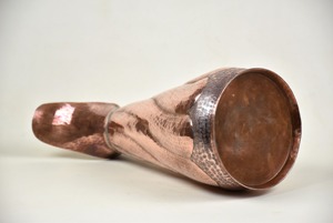 Jarra de cobre estilo vintage, elegante y hecha a mano, perfecta para catering, uso familiar y decoración de cocina, procedente de la India. - Product Image 5