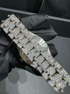 Reloj de Diamantes Moissanite de Diseño de la Mejor Calidad, Reloj de Cuarzo de Acero Inoxidable para Uso en la Oficina, Disponible a Precio de Exportación - Product Image 3