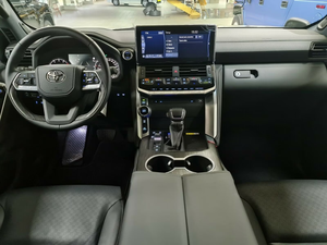 El legendario Toyota Land Cruiser 300 |   LC300 SUV de Lujo |   Vehículo de 7 Plazas con Tracción en las 4 Ruedas |   Motor de Doble Turbo |   Interior de Primera Calidad |   Calidad de Exportación - Product Image 6