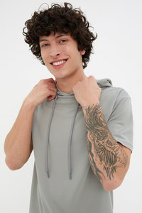 ชุดแฝดสำหรับผู้ชายกางเกงขาสั้นตาข่ายและเสื้อเชิ้ตระบายอากาศได้ง่ายเสื้อมีฮู้ดชุดสองชิ้นโลโก้ที่กำหนดเองธรรมดาสีต่างๆ - Product Image 3