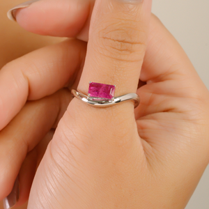 แหวนทับทิมแท้ทรงหยักหรูหราขายดี ของขวัญวันวาเลนไทน์ ทองคำขาว K14 แท้ ราคาขายส่ง เครื่องประดับคุณภาพสูง - Product Image 2