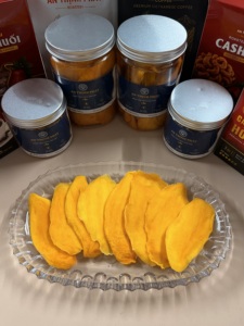 Mangues séchées vietnamiennes, tranches de 4 à 8 mm, 250 g/500 g/personnalisées, collation de fruits tropicaux naturels sucrés et acidulés pour les distributeurs de détail - Product Image 1