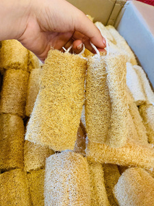 Esponja de Lufa Natural Multiusos para la Limpieza Corporal y el Baño Diario - Product Image 2