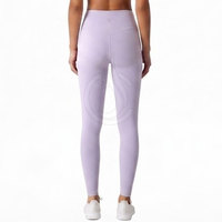 Ensemble de yoga confortable pour femmes avec tissu extensible et doublure douce, parfait pour le yoga quotidien et les étirements.