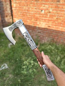 Thewizcrafts Hache de fendage personnalisée 19,5 pouces en acier D2, Tomahawk avec manche en bois de rose et étui en cuir, pour la chasse, le camping, cadeau pour papa - Product Image 6