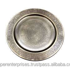 จานชาร์จโลหะสำหรับเสิร์ฟอาหารดีไซน์ใหม่ล่าสุดพร้อมขอบอุปกรณ์รับประทานอาหารแผ่นโลหะสำหรับชาร์จสีทอง - Product Image 2