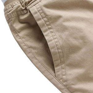 Shorts pour hommes Holiday Escape Wear, tissu fin, cordon réglable, confort décontracté, style estival. - Product Image 3