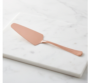 Ensemble de spatule et couteau à gâteau en laiton antique forgé à la main, design classique, pour mariages et événements cérémoniels - Product Image 1