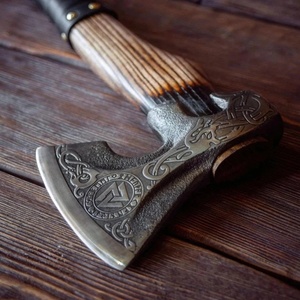 Hacha de Batalla Estilo Vikingo Hecha a Mano de Acero con Alto Contenido de Carbono, Mango de Madera, Funda de Cuero, Cuchillos Tácticos de Supervivencia - Product Image 4