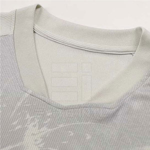 เสื้อฟุตบอลและคริกเก็ตแขนสั้นระบายอากาศพิมพ์ลายแบบถ่ายโอนความร้อน ปี 2026 ชุดทีมแบบกำหนดเอง - Product Image 3