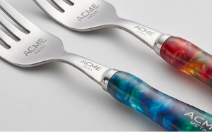 Ensemble de couverts élégants en acier inoxydable finition argentée avec manches en résine colorées, pour fêtes, mariages et restaurants - Product Image 2