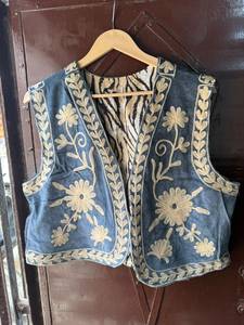 Custom Suzani Embroidery Velvet Cotton Short Vest <b>Coat</b> for <b>Women</b> Handmade Bohemian Floral Embroidered <b>Sleeveless</b> V-neck - Product Image 1