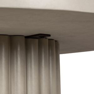 Table à manger ronde de luxe en GFRC, design personnalisé, fabriquée au Vietnam, pour projets d'aménagement intérieur de centres commerciaux et d'entrées - Product Image 4