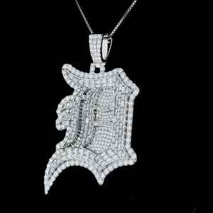 Colgante de Letra Inicial con Estilo Hip Hop, Diseño Gótico Inglés Antiguo, Chapado en Rodio de Lujo, Plata 925, Moissanita VVS - Product Image 3